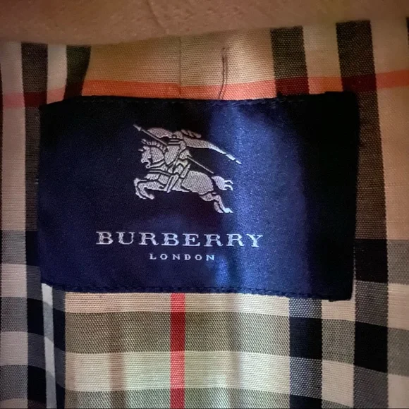 Vintage Burberry Rain Trench Coat Women’s Oversized Medium or Large Men’s Medium
